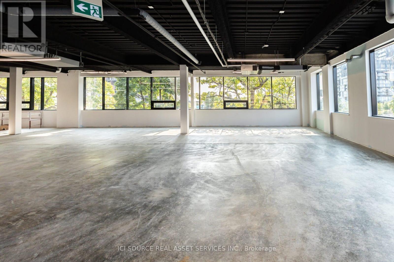 205 - 300 Geary Avenue, Toronto (Dovercourt-Wallace Emerson-Junction), Ontario  M6H 2C5 - Photo 6 - W12436027