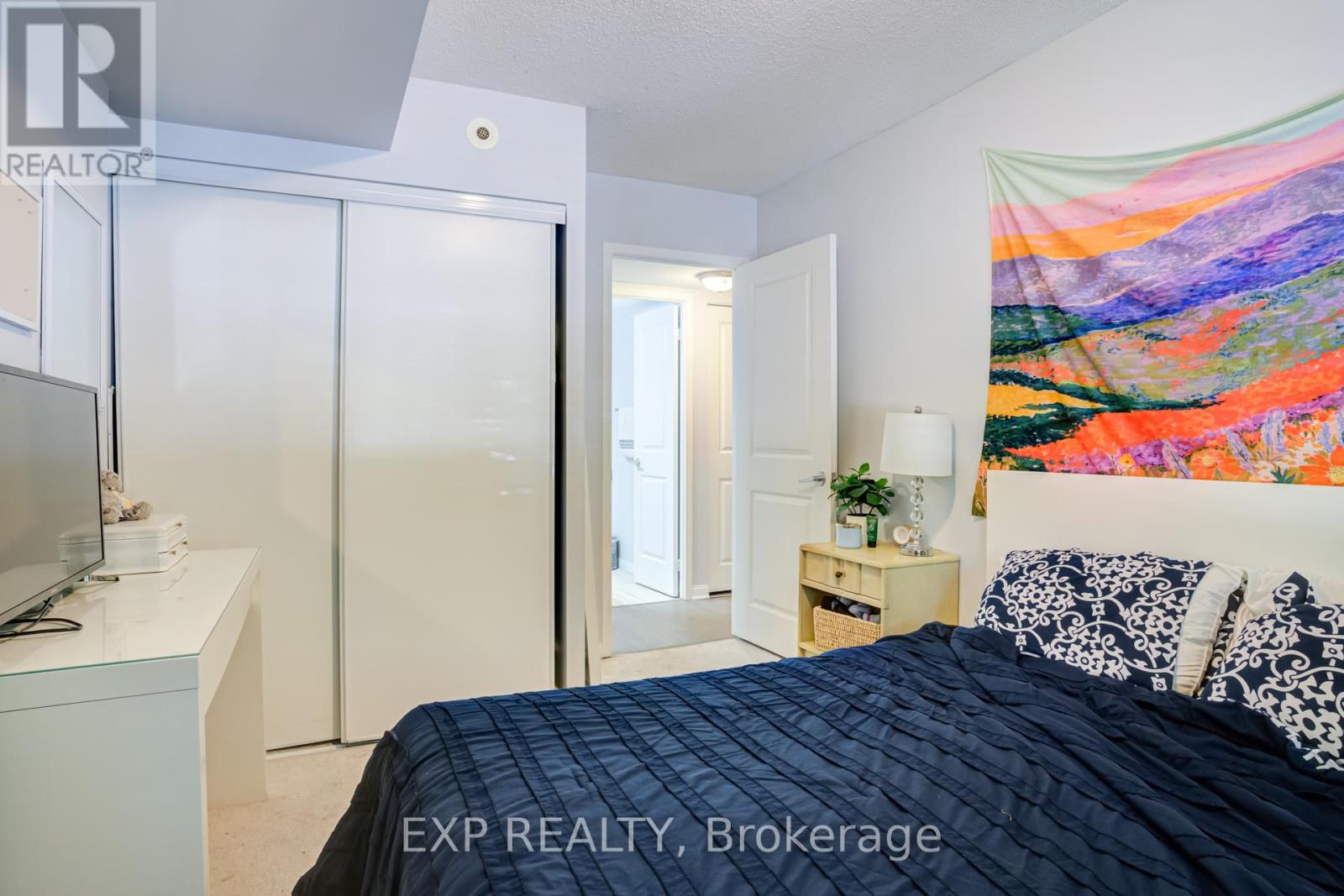 Th23 - 93 The Queensway, Toronto, Ontario  M9N 2H5 - Photo 17 - W12436029