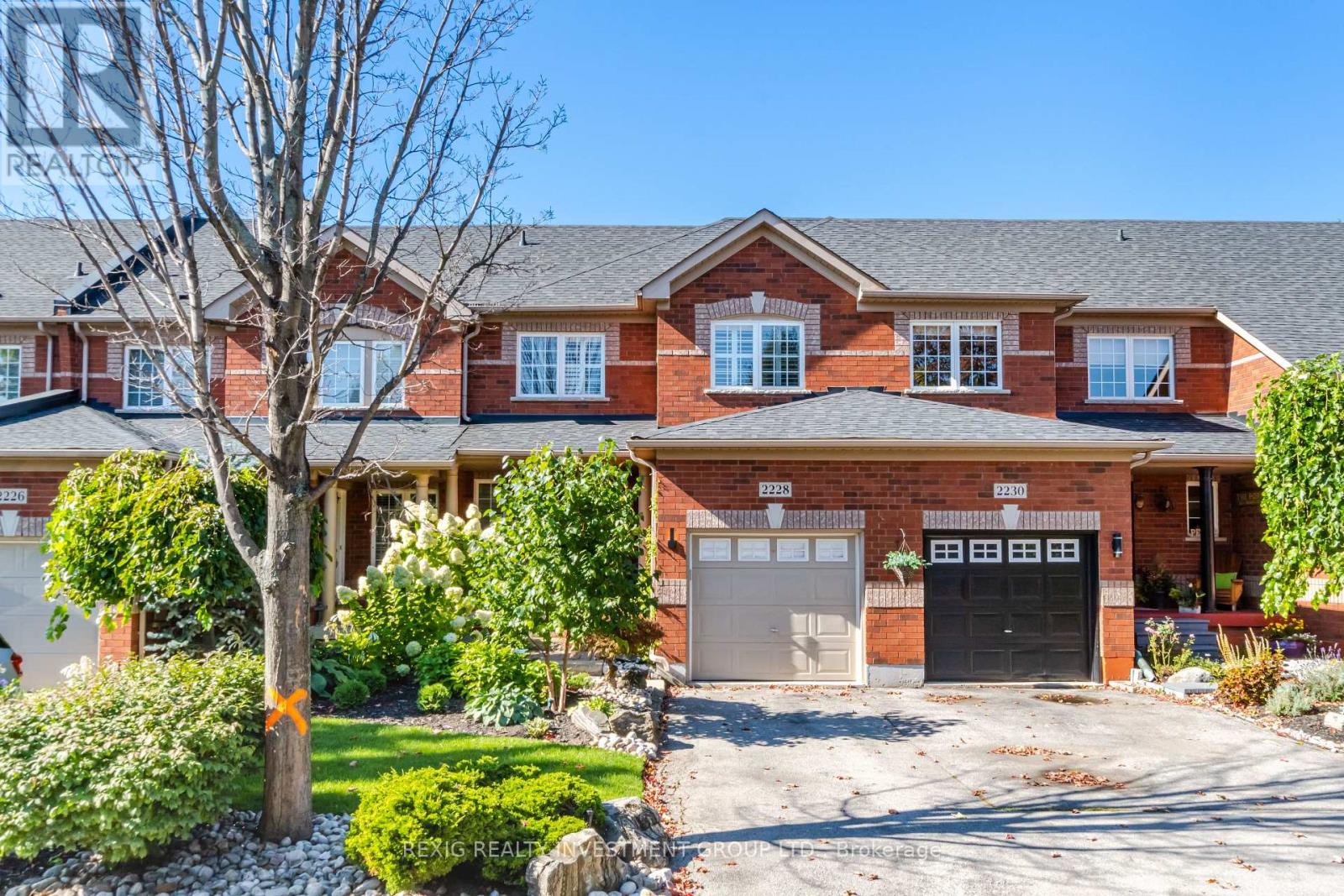 2228 HUMMINGBIRD WAY, Oakville, Ontario