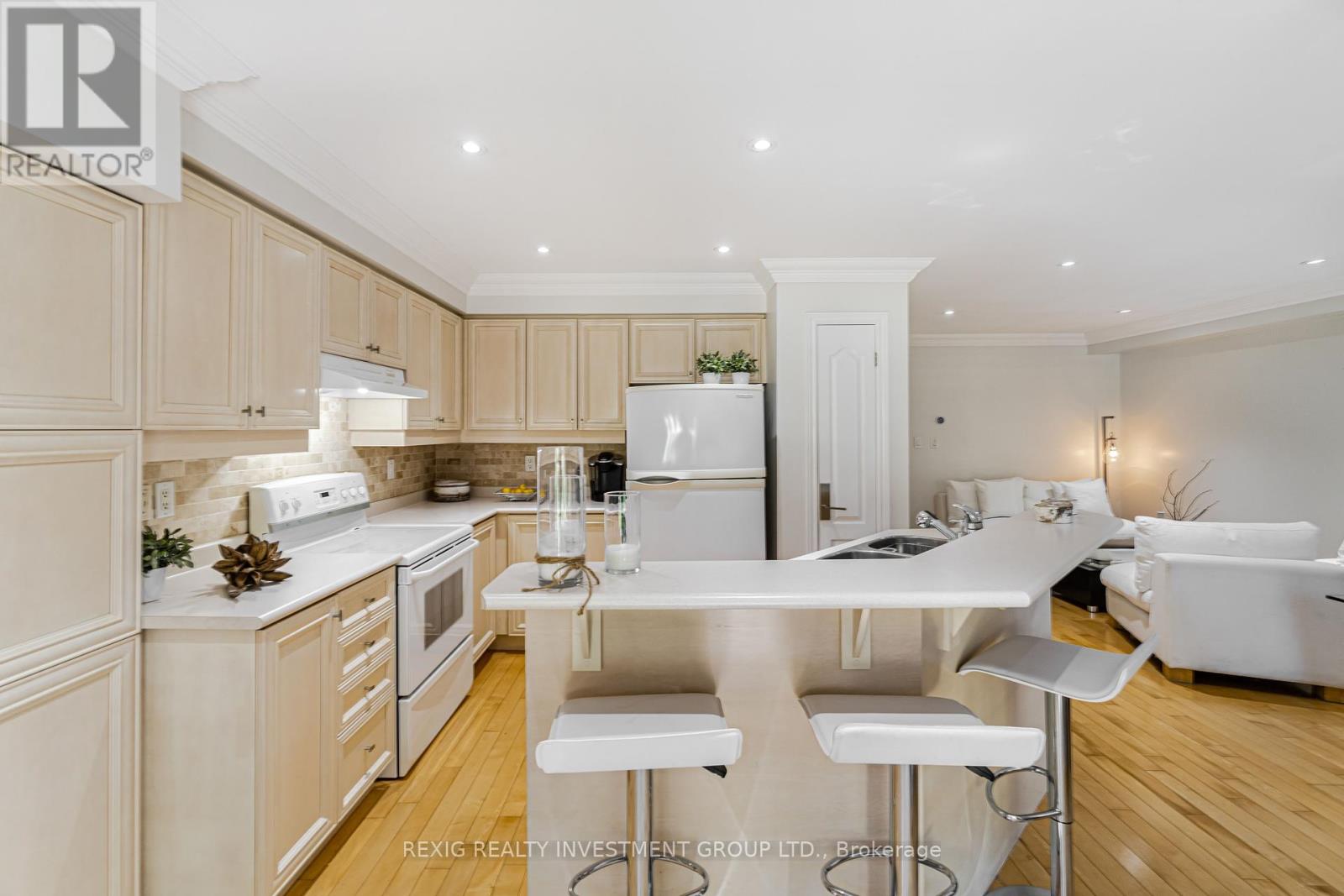 2228 Hummingbird Way, Oakville, Ontario  L6M 3Z6 - Photo 17 - W12436037