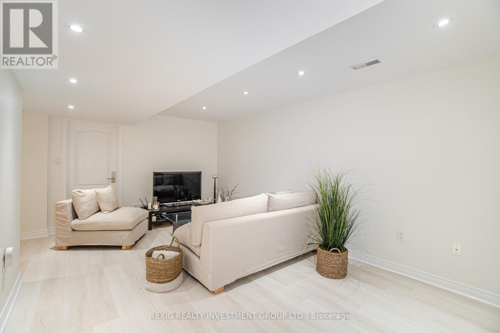 2228 Hummingbird Way, Oakville, Ontario  L6M 3Z6 - Photo 38 - W12436037