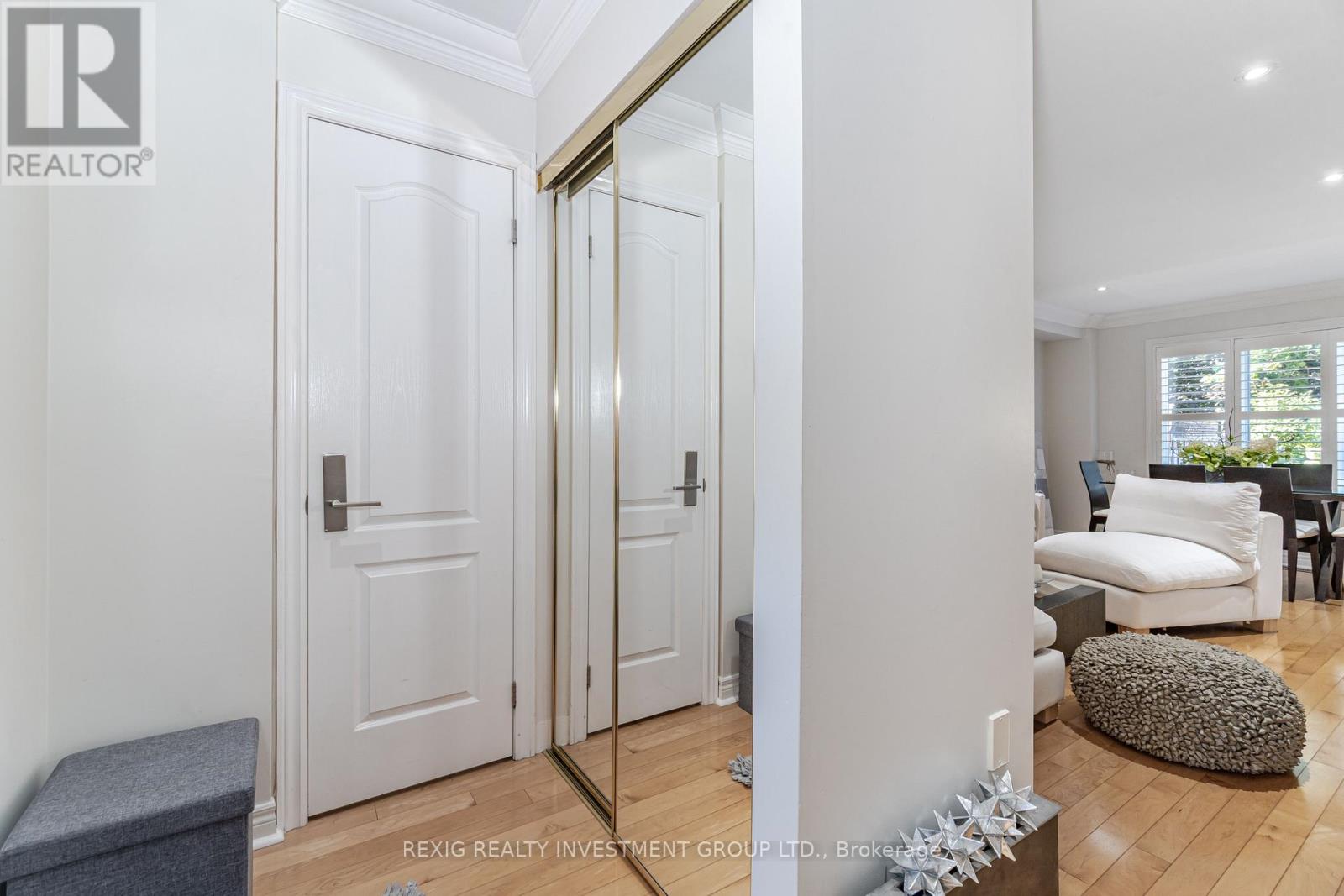 2228 Hummingbird Way, Oakville, Ontario  L6M 3Z6 - Photo 7 - W12436037
