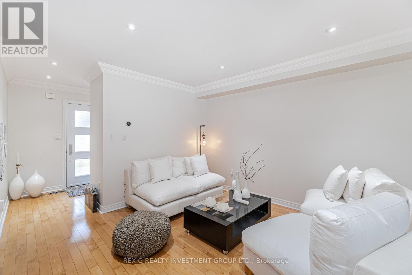 2228 Hummingbird Way, Oakville, Ontario  L6M 3Z6 - Photo 8 - W12436037