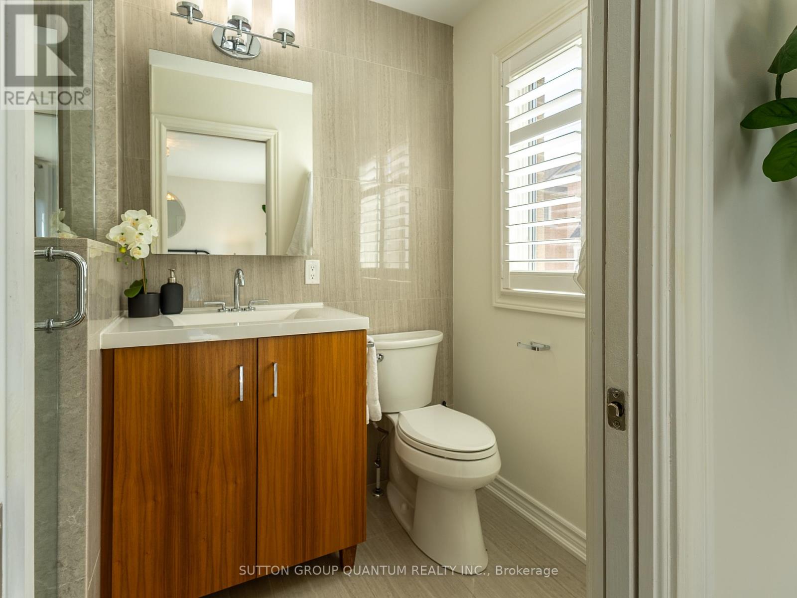50 Rosewood Avenue, Mississauga, Ontario  L5G 4W3 - Photo 24 - W12436042