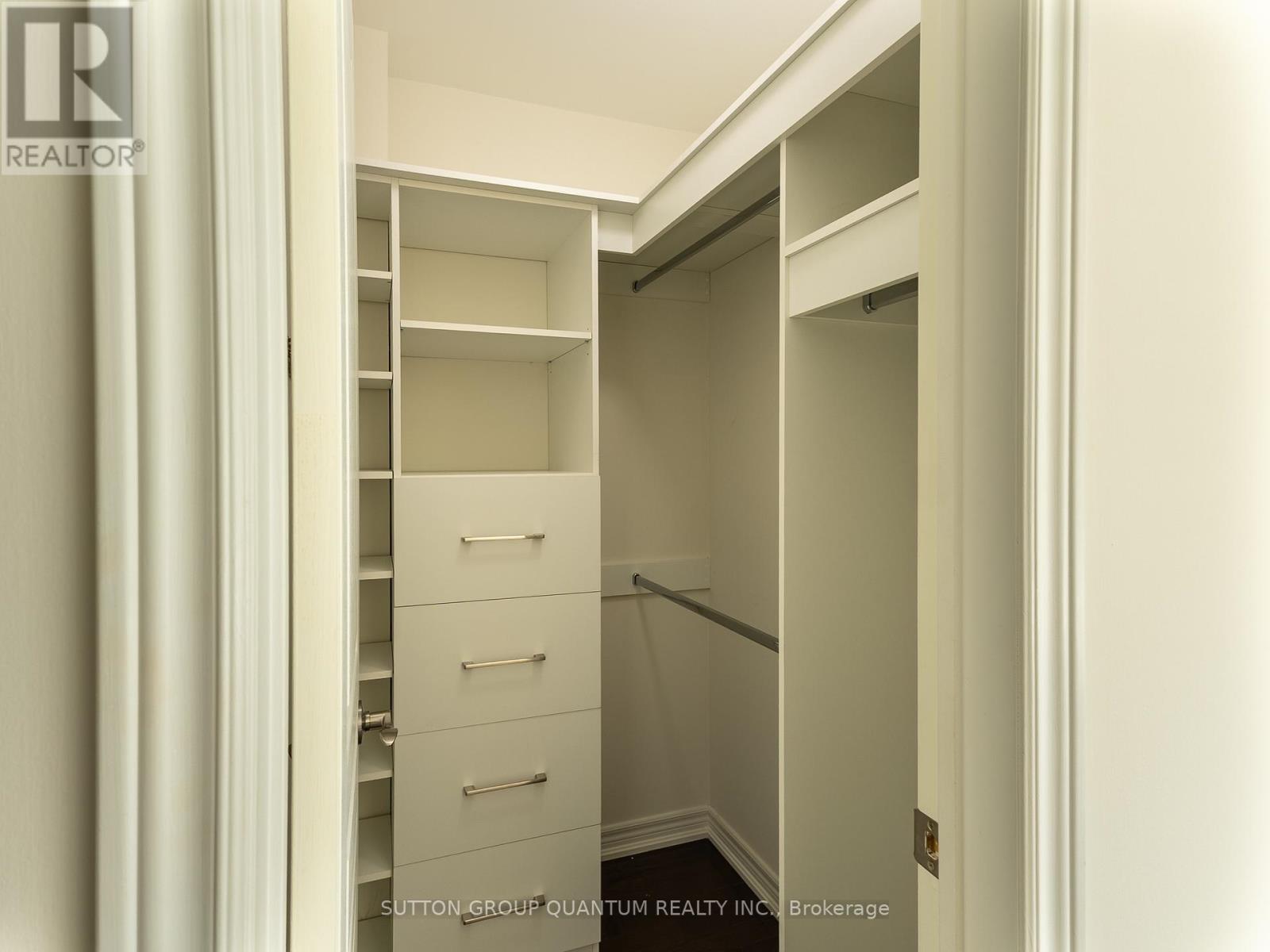 50 Rosewood Avenue, Mississauga, Ontario  L5G 4W3 - Photo 26 - W12436042