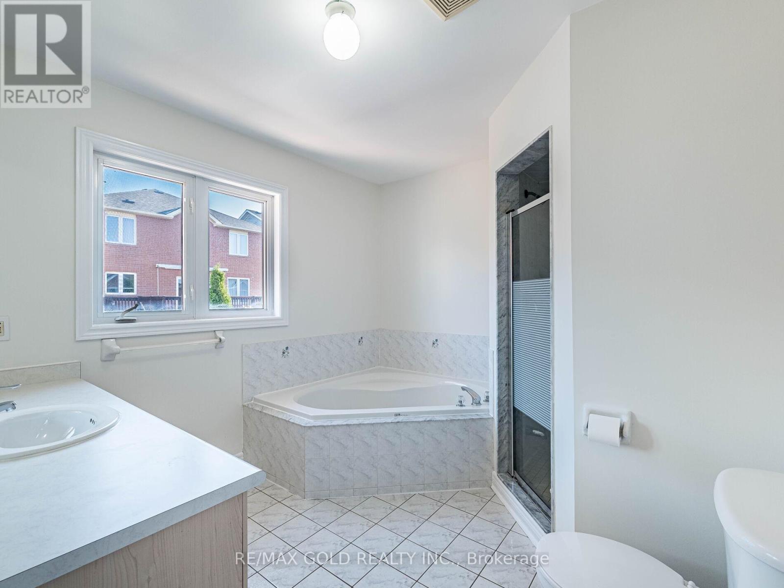 26 Yuile Court, Brampton, Ontario  L6Y 5J5 - Photo 21 - W12436052