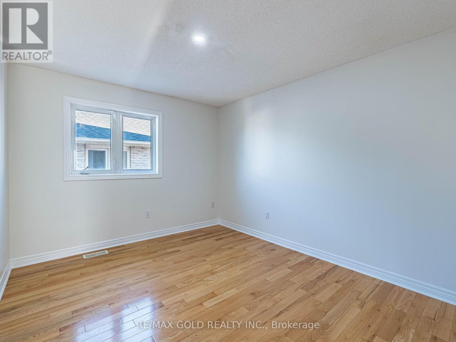 26 Yuile Court, Brampton, Ontario  L6Y 5J5 - Photo 23 - W12436052