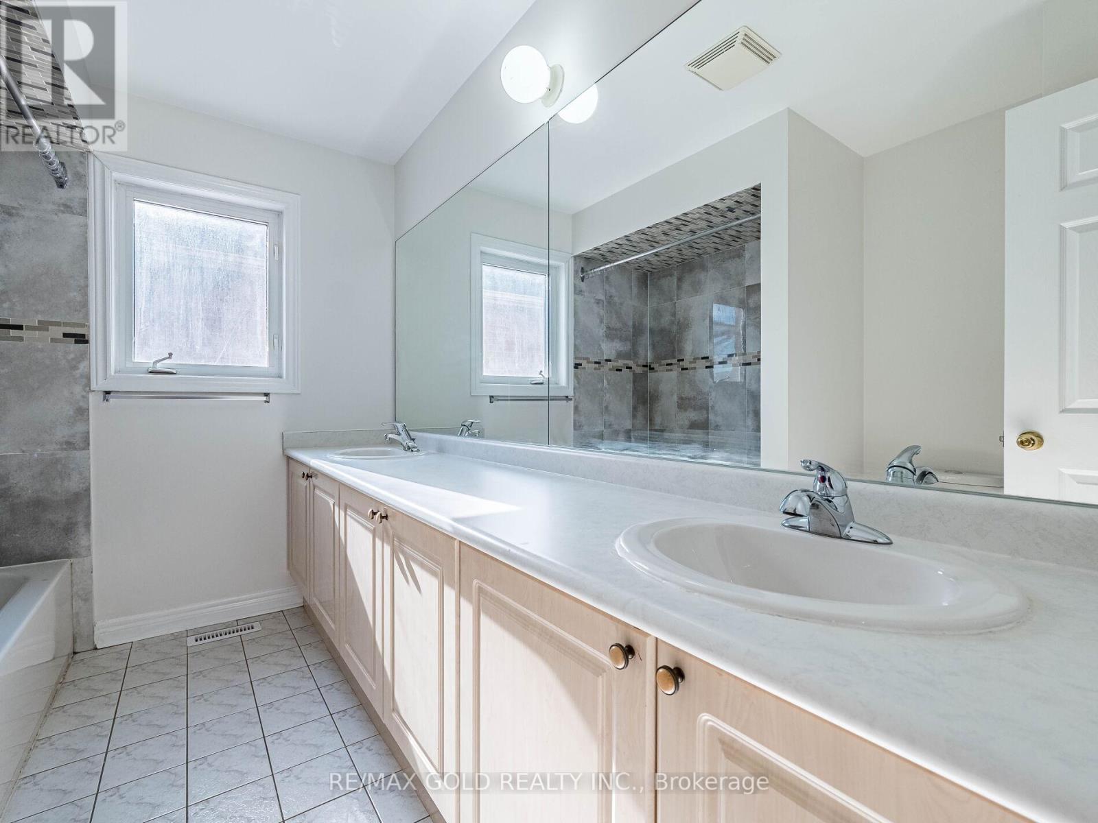 26 Yuile Court, Brampton, Ontario  L6Y 5J5 - Photo 26 - W12436052