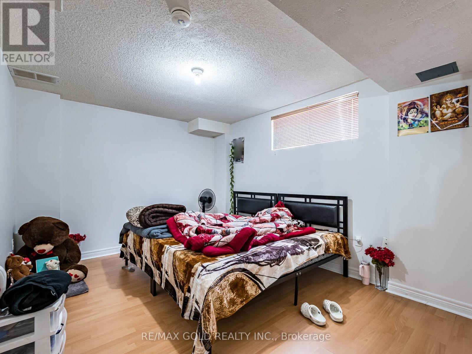 26 Yuile Court, Brampton, Ontario  L6Y 5J5 - Photo 30 - W12436052