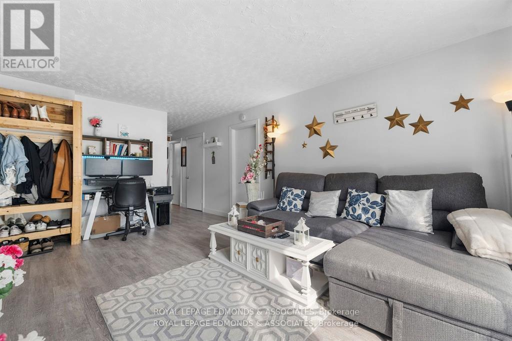 7 Isabella Street, Pembroke, Ontario  K8A 5S4 - Photo 14 - X12436096