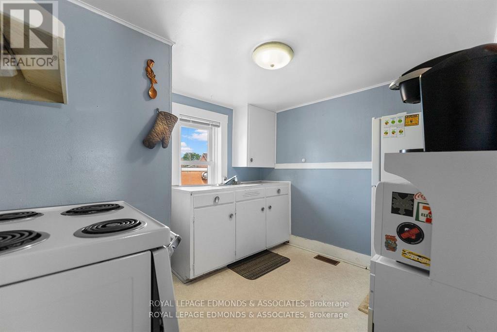 7 Isabella Street, Pembroke, Ontario  K8A 5S4 - Photo 22 - X12436096