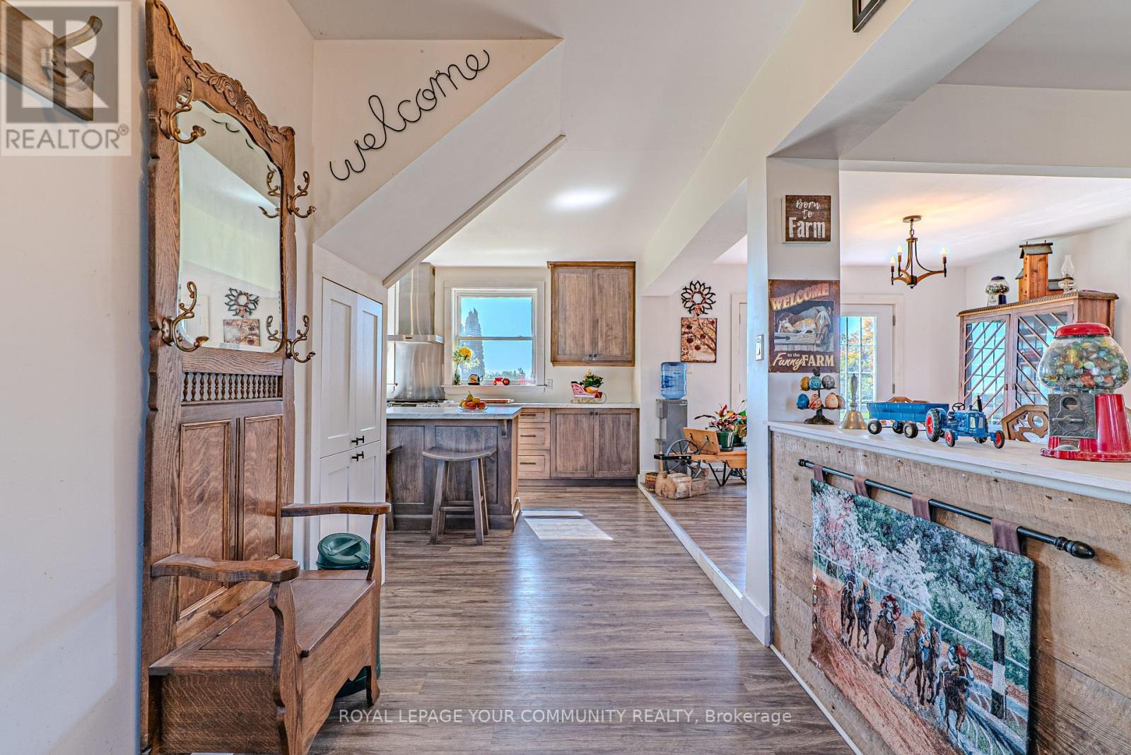 3752 Hwy 35 Highway, Kawartha Lakes, Ontario  K0M 1G0 - Photo 13 - X12436025