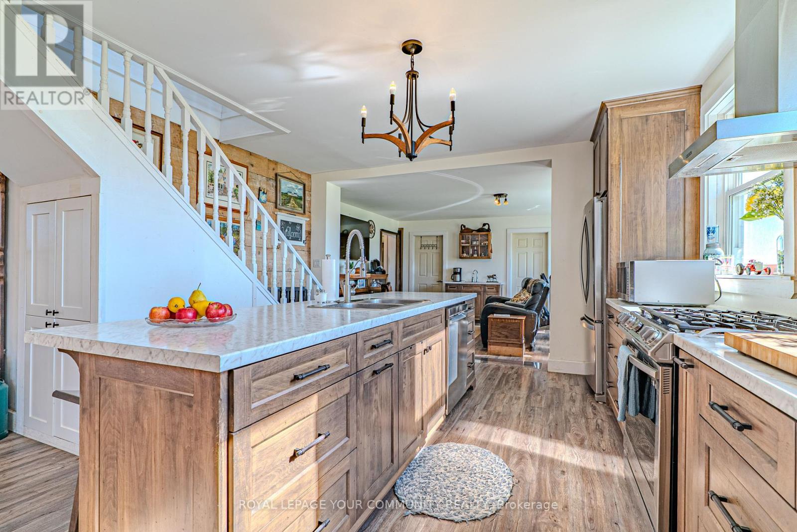 3752 Hwy 35 Highway, Kawartha Lakes, Ontario  K0M 1G0 - Photo 15 - X12436025