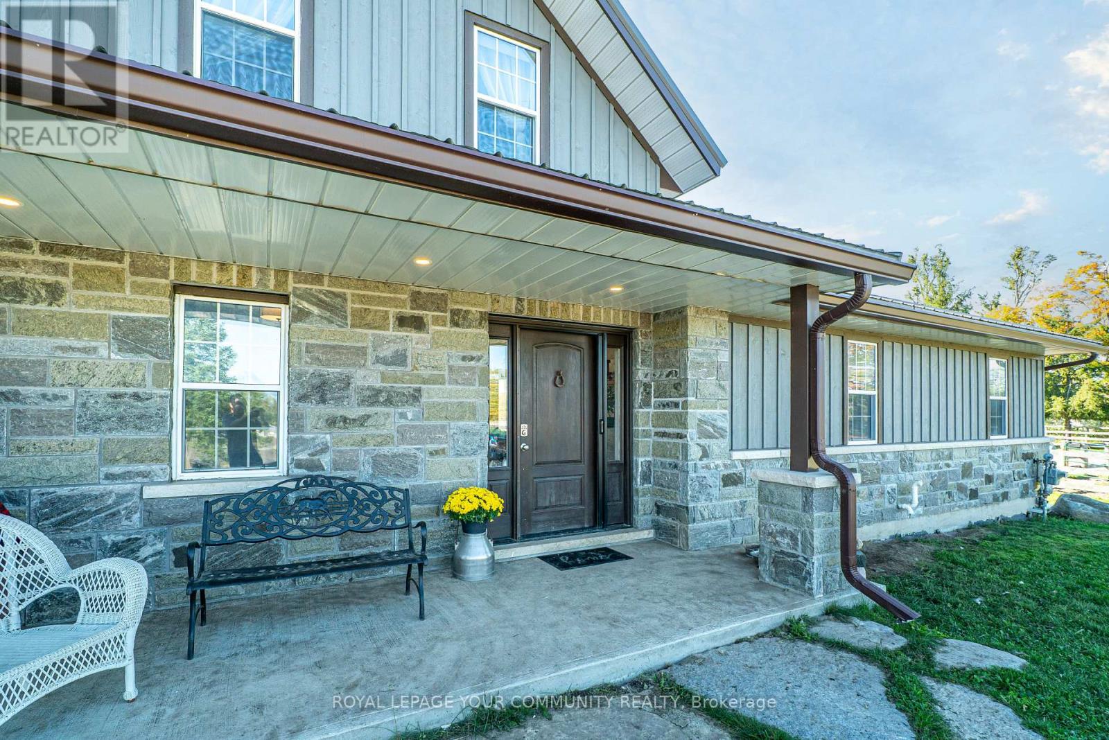 3752 Hwy 35 Highway, Kawartha Lakes, Ontario  K0M 1G0 - Photo 2 - X12436025