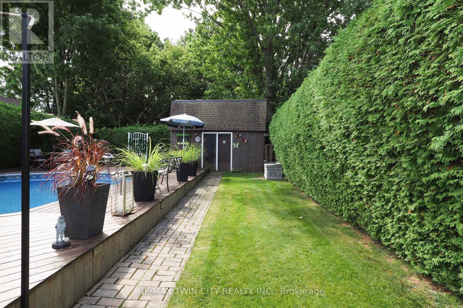 44 Milton Avenue W, Cambridge, Ontario  N3C 2Y4 - Photo 40 - X12436051