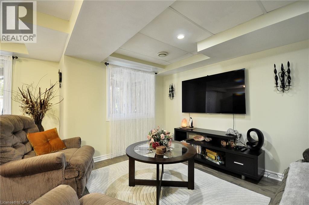 8 Brandy Crescent, Kitchener, Ontario  N2B 3W7 - Photo 29 - 40774375
