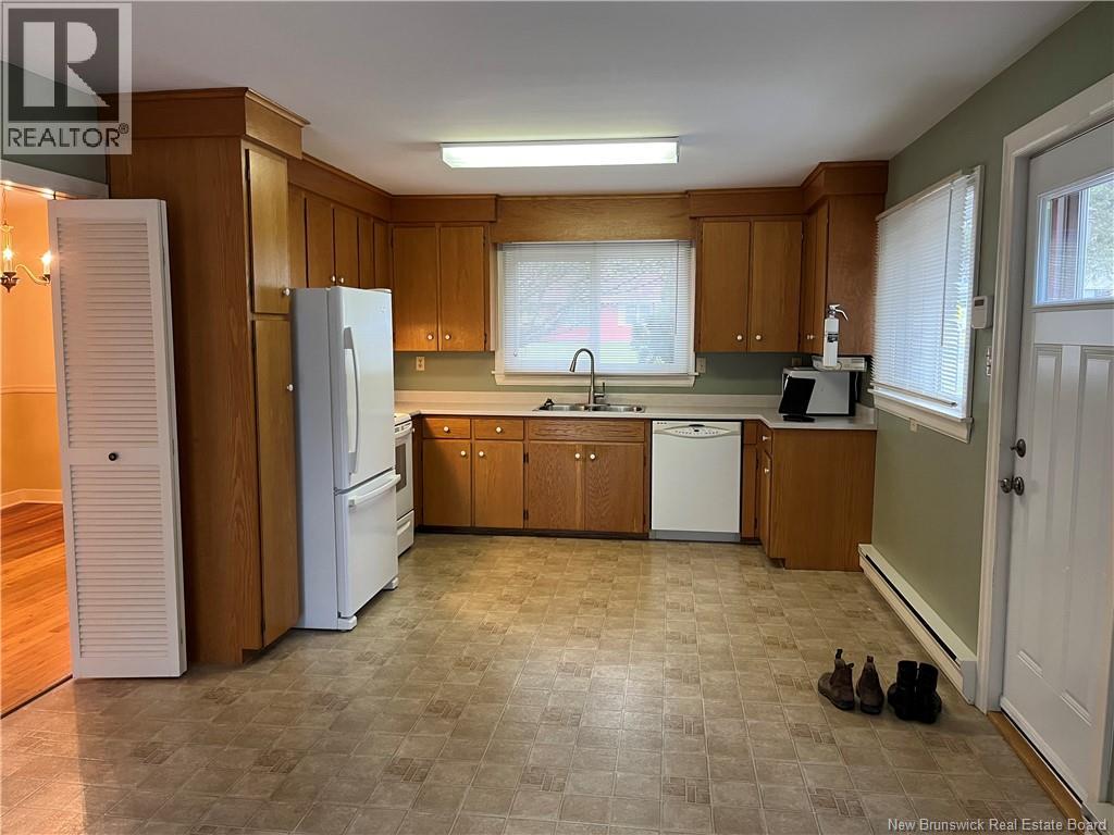 21 Broadway Street, Rothesay, New Brunswick  E2H 1B3 - Photo 10 - NB127365