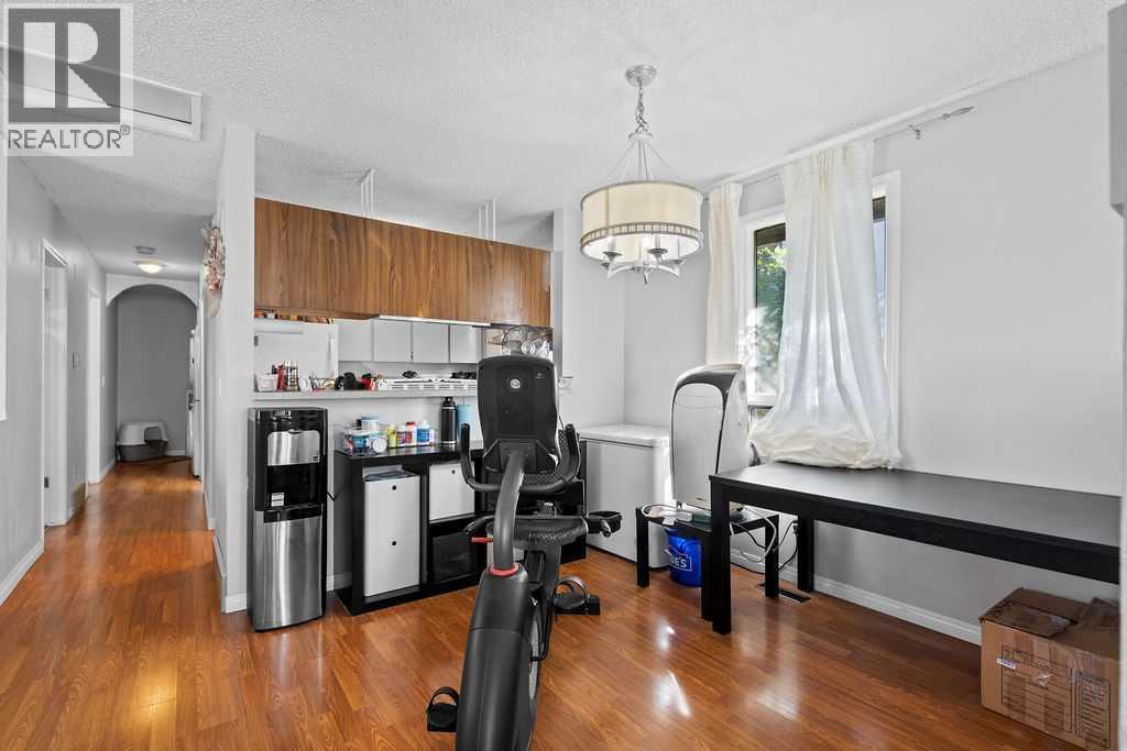 5812 22 Avenue Ne, Calgary, Alberta  T1Y 4P7 - Photo 5 - A2256055