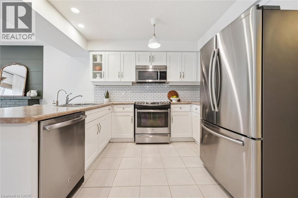 25 Sandybay Avenue, Kitchener, Ontario  N2A 0H6 - Photo 5 - 40774699