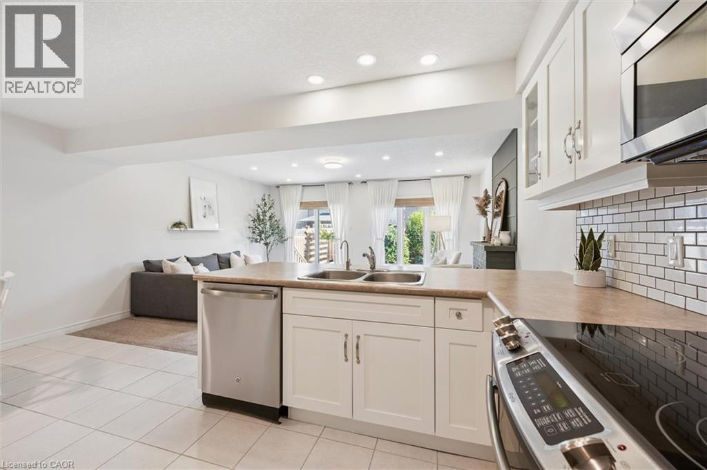 25 Sandybay Avenue, Kitchener, Ontario  N2A 0H6 - Photo 7 - 40774699