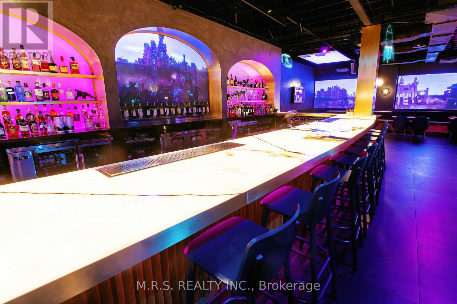 2nd Floor - 739 Queen Street W, Toronto (Niagara), Ontario  M6J 1G1 - Photo 1 - C12436070