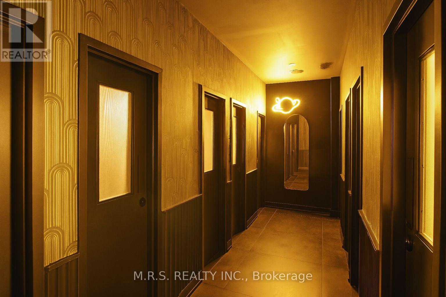 2nd Floor - 739 Queen Street W, Toronto (Niagara), Ontario  M6J 1G1 - Photo 11 - C12436070