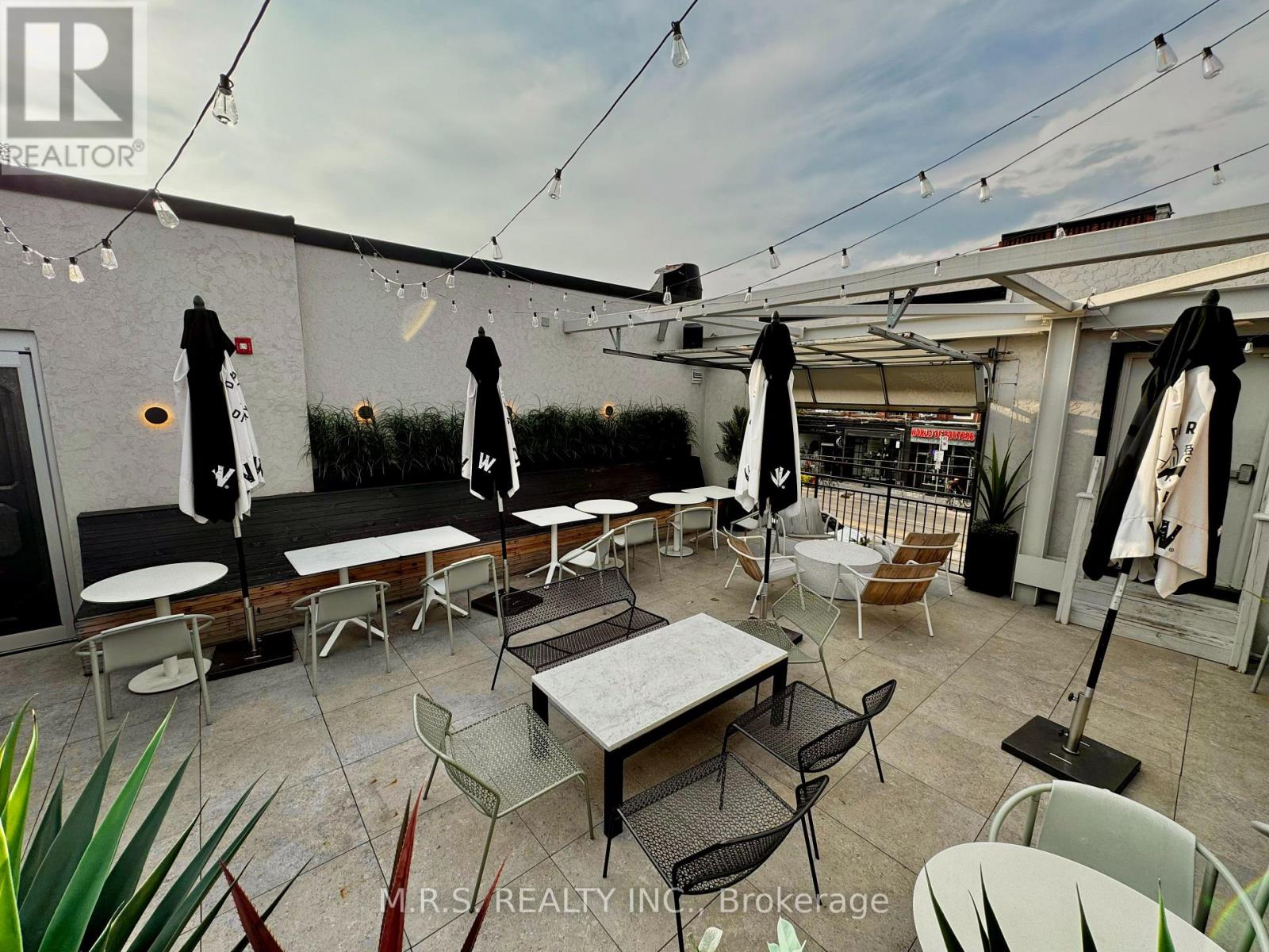 2nd Floor - 739 Queen Street W, Toronto (Niagara), Ontario  M6J 1G1 - Photo 14 - C12436070