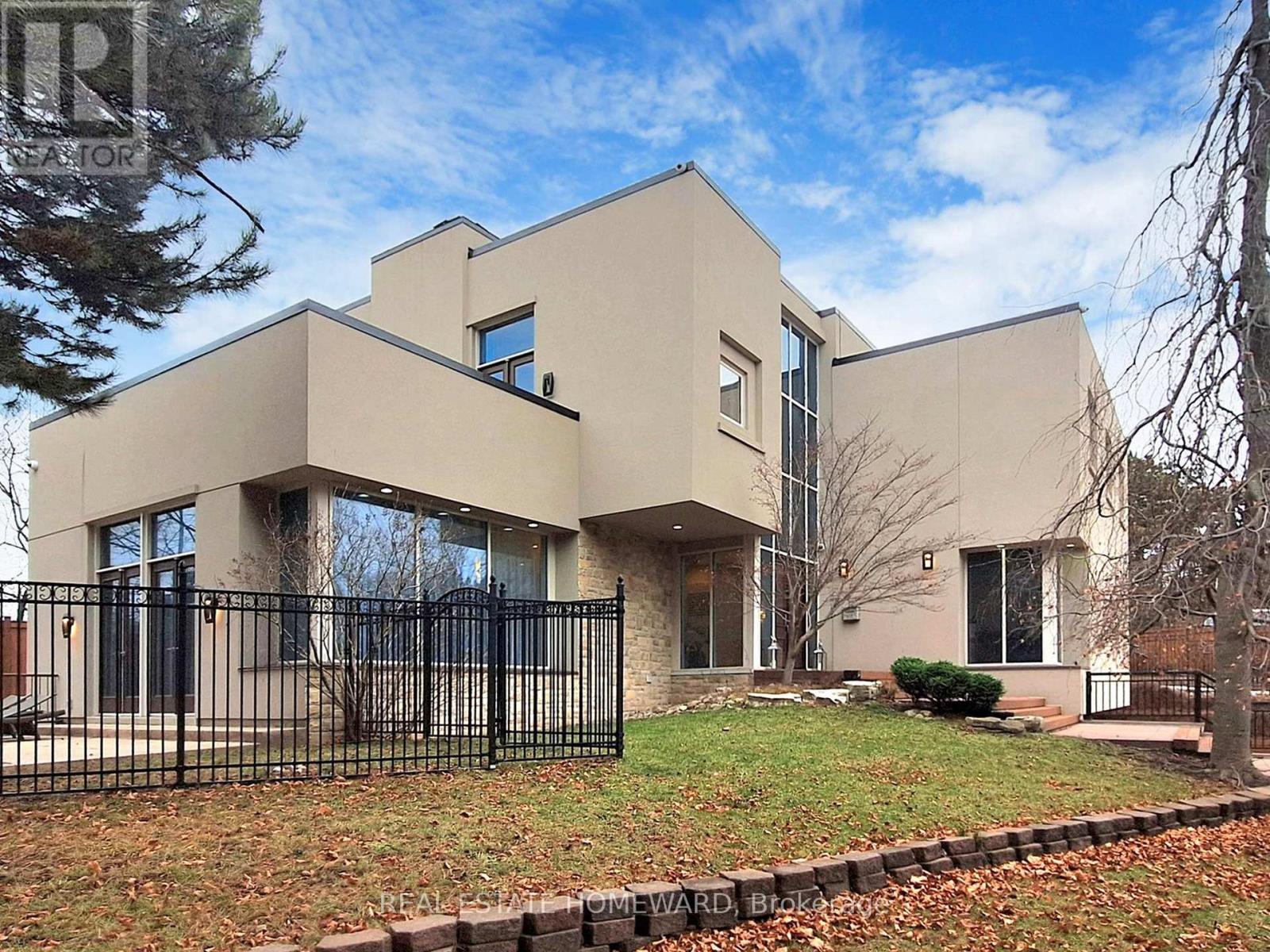 128 Laurentide Drive, Toronto, Ontario  M3A 3E5 - Photo 2 - C12436094