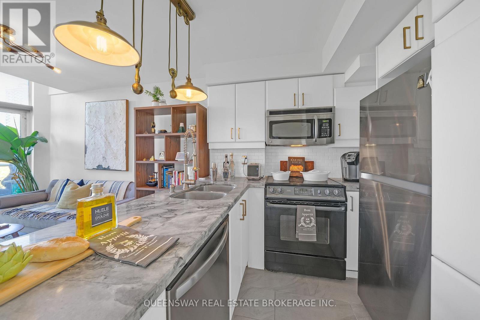 429 - 550 Queens Quay W, Toronto, Ontario  M5V 3M8 - Photo 11 - C12436101
