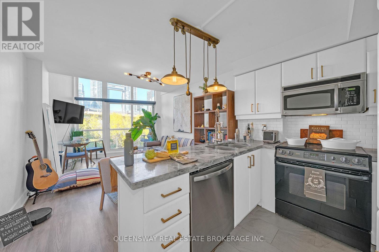 429 - 550 Queens Quay W, Toronto, Ontario  M5V 3M8 - Photo 12 - C12436101