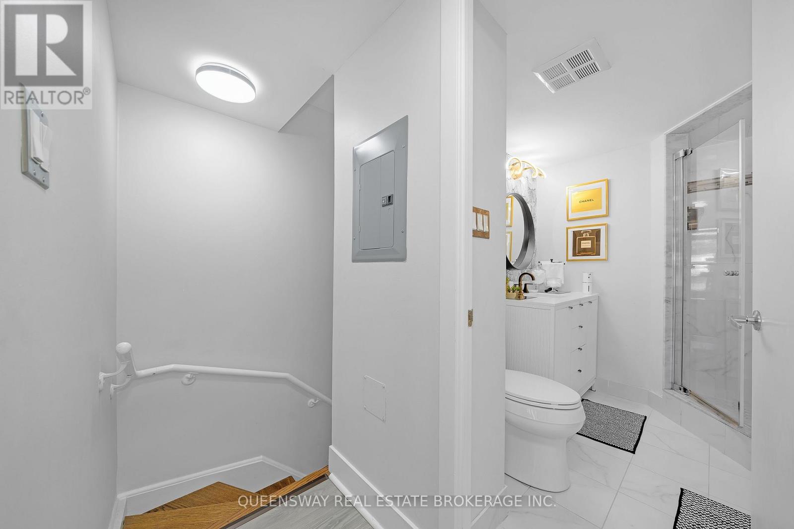 429 - 550 Queens Quay W, Toronto, Ontario  M5V 3M8 - Photo 22 - C12436101