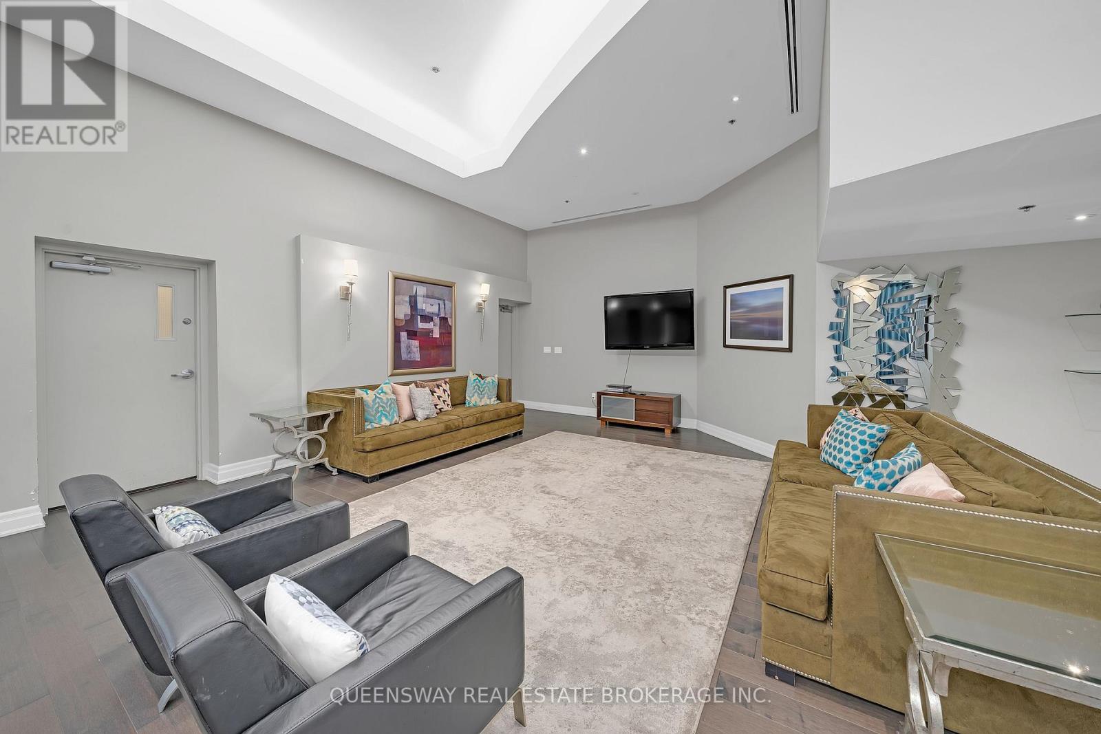 429 - 550 Queens Quay W, Toronto, Ontario  M5V 3M8 - Photo 28 - C12436101
