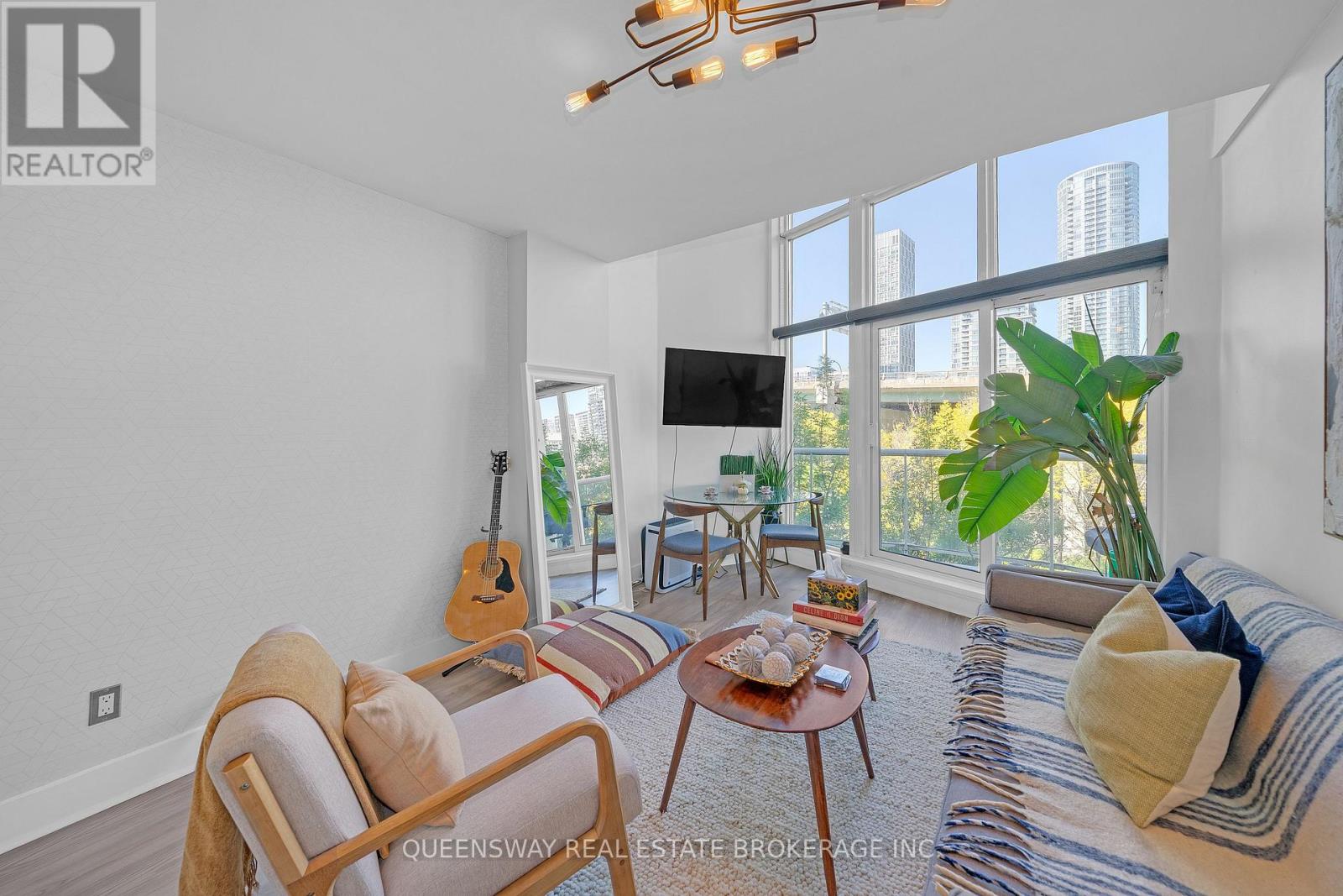 429 - 550 Queens Quay W, Toronto, Ontario  M5V 3M8 - Photo 7 - C12436101