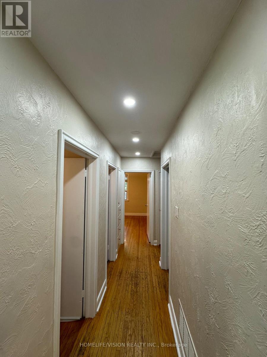 34 Inniswood Drive, Toronto, Ontario  M1R 1E5 - Photo 5 - E12261652