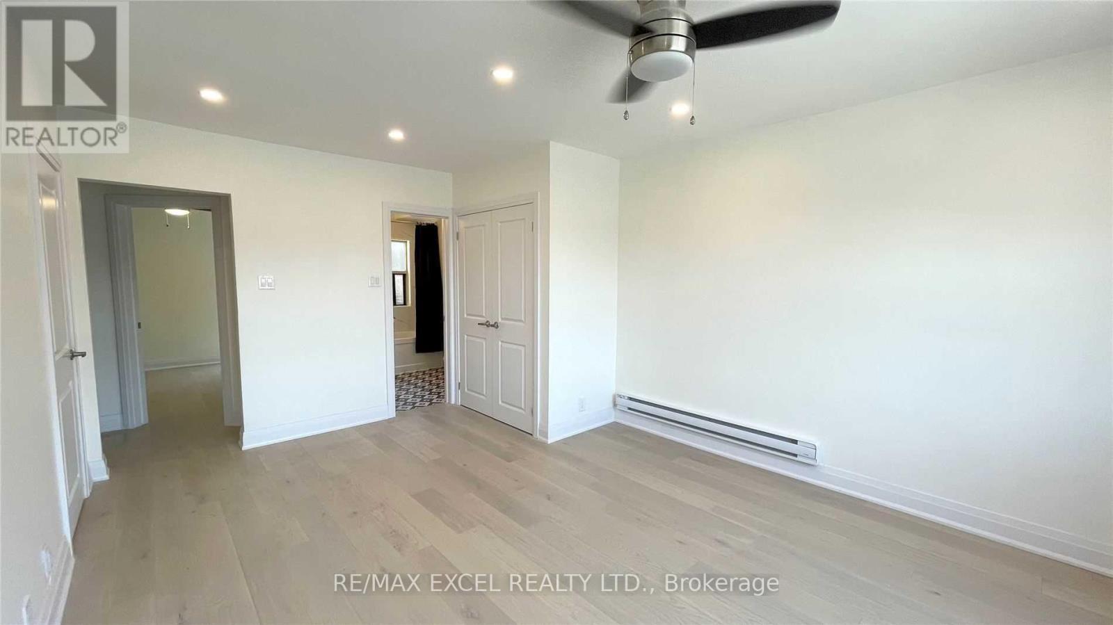 1 - 981 O'connor Drive, Toronto, Ontario  M4B 2T1 - Photo 3 - E12436095