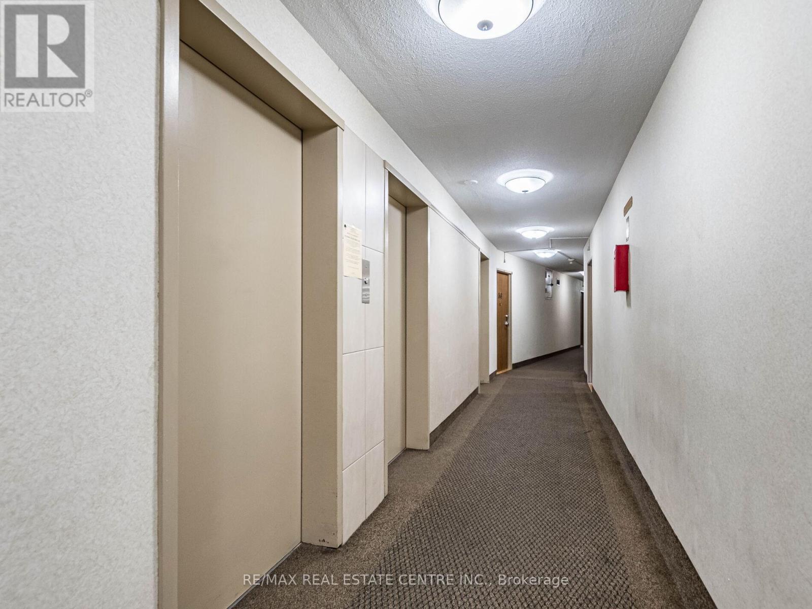 1515 - 50 Mississauga Valley Boulevard, Mississauga, Ontario  L5A 3S2 - Photo 4 - W12394008