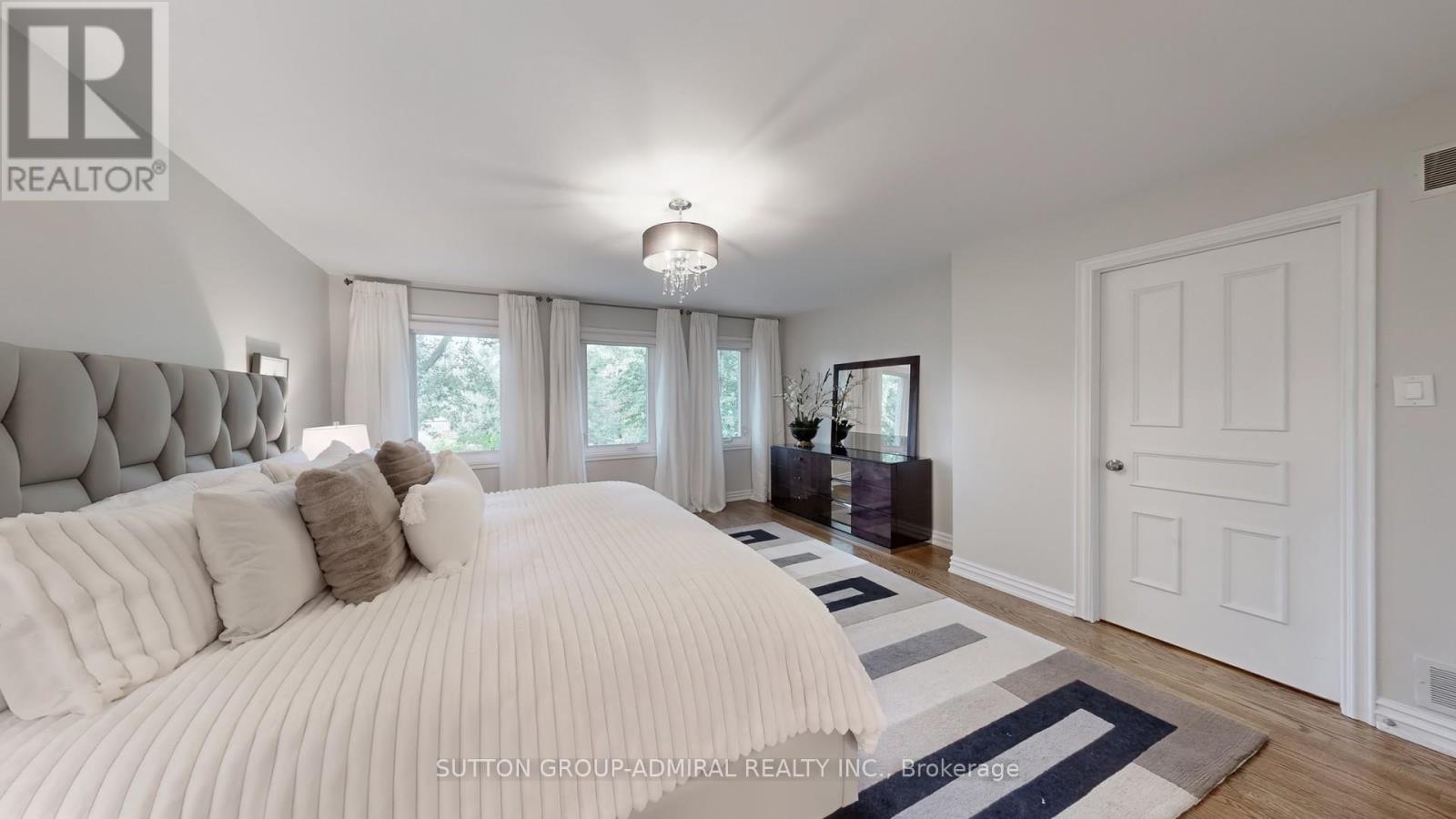 60 Baynards Lane, Richmond Hill, Ontario  L4C 9B4 - Photo 17 - N12436059