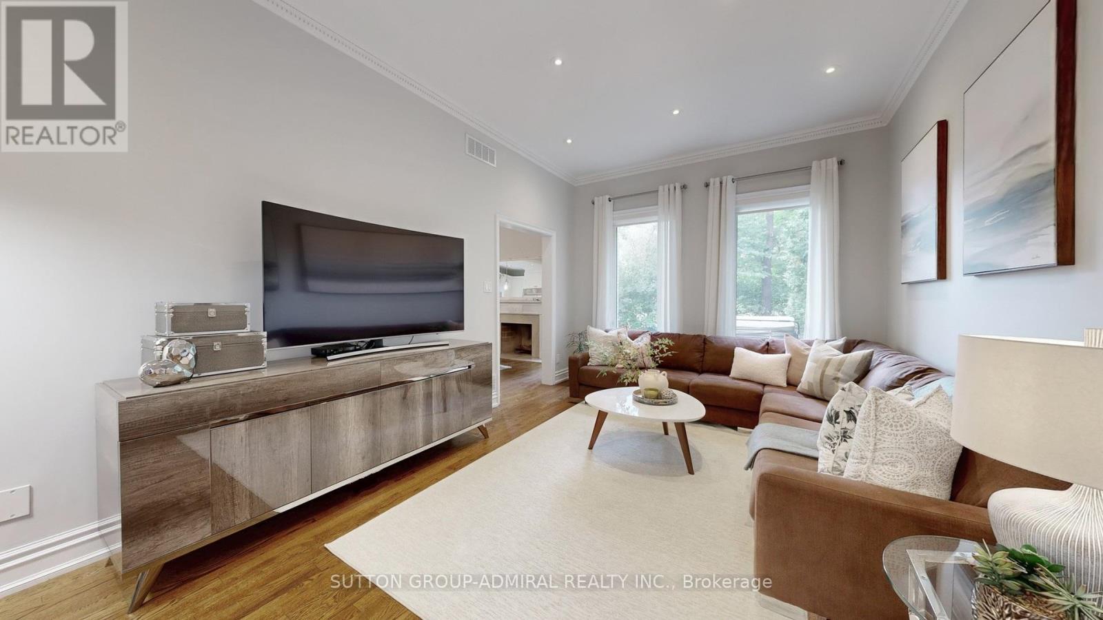 60 Baynards Lane, Richmond Hill, Ontario  L4C 9B4 - Photo 4 - N12436059