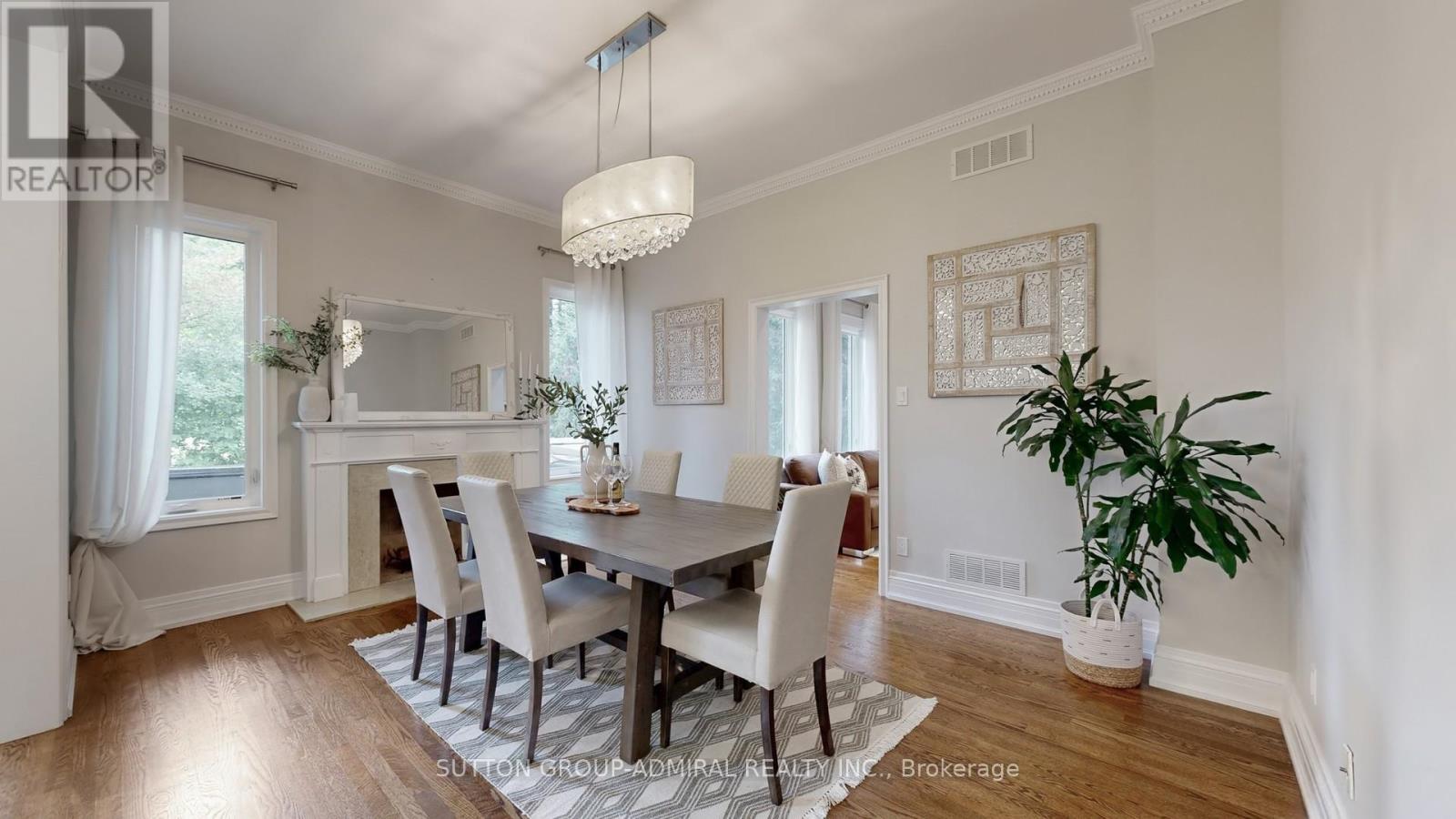 60 Baynards Lane, Richmond Hill, Ontario  L4C 9B4 - Photo 6 - N12436059