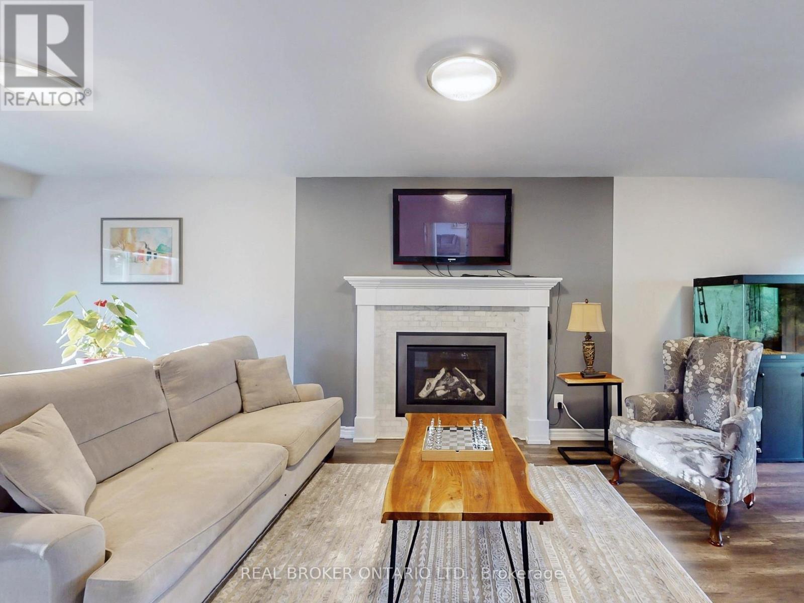 15 Jasmine Crescent, Whitchurch-Stouffville, Ontario  L4A 7X4 - Photo 30 - N12436086
