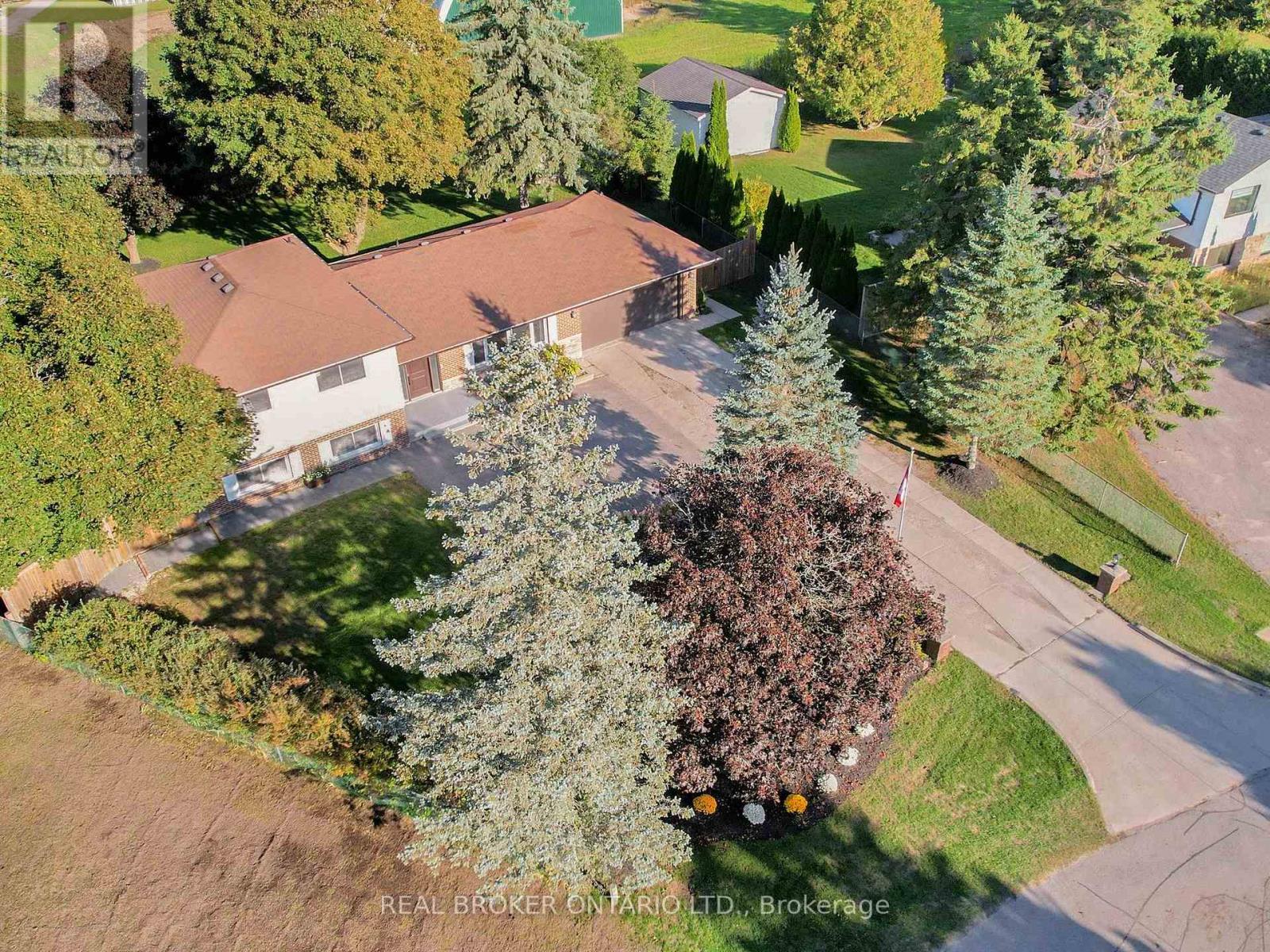 15 Jasmine Crescent, Whitchurch-Stouffville, Ontario  L4A 7X4 - Photo 47 - N12436086
