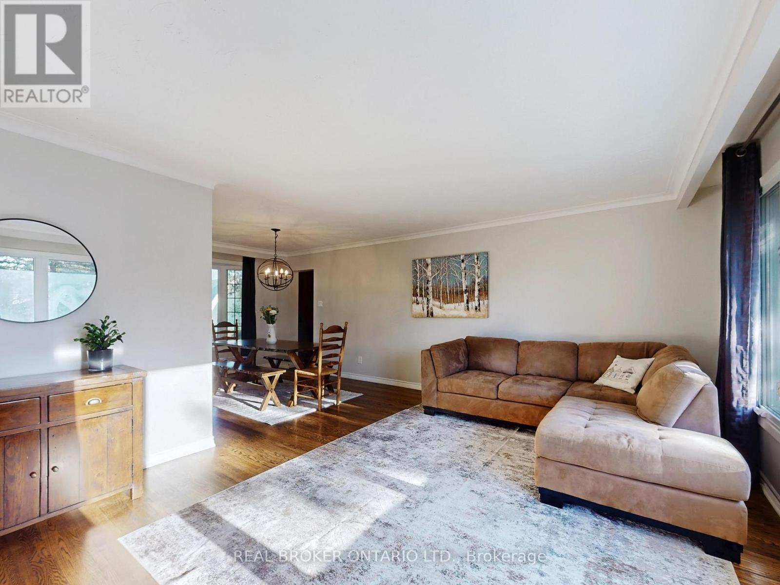 15 Jasmine Crescent, Whitchurch-Stouffville, Ontario  L4A 7X4 - Photo 6 - N12436086