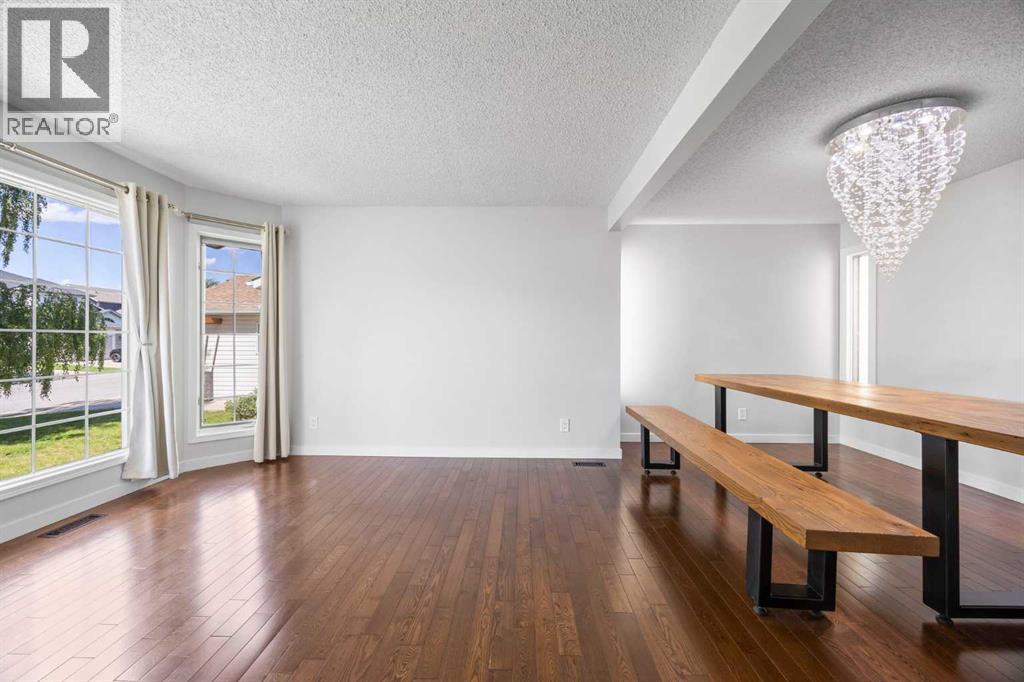 73 Riverview Close Se, Calgary, Alberta  T2C 4C5 - Photo 5 - A2250500