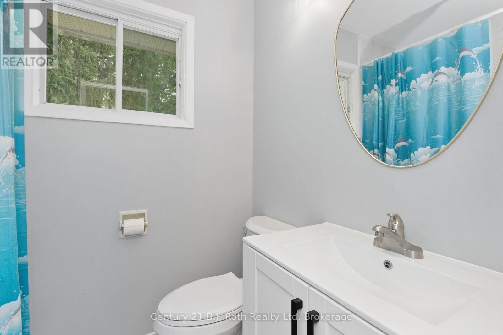 639 Yonge Street, Midland, Ontario  L4R 2E1 - Photo 26 - S12429151