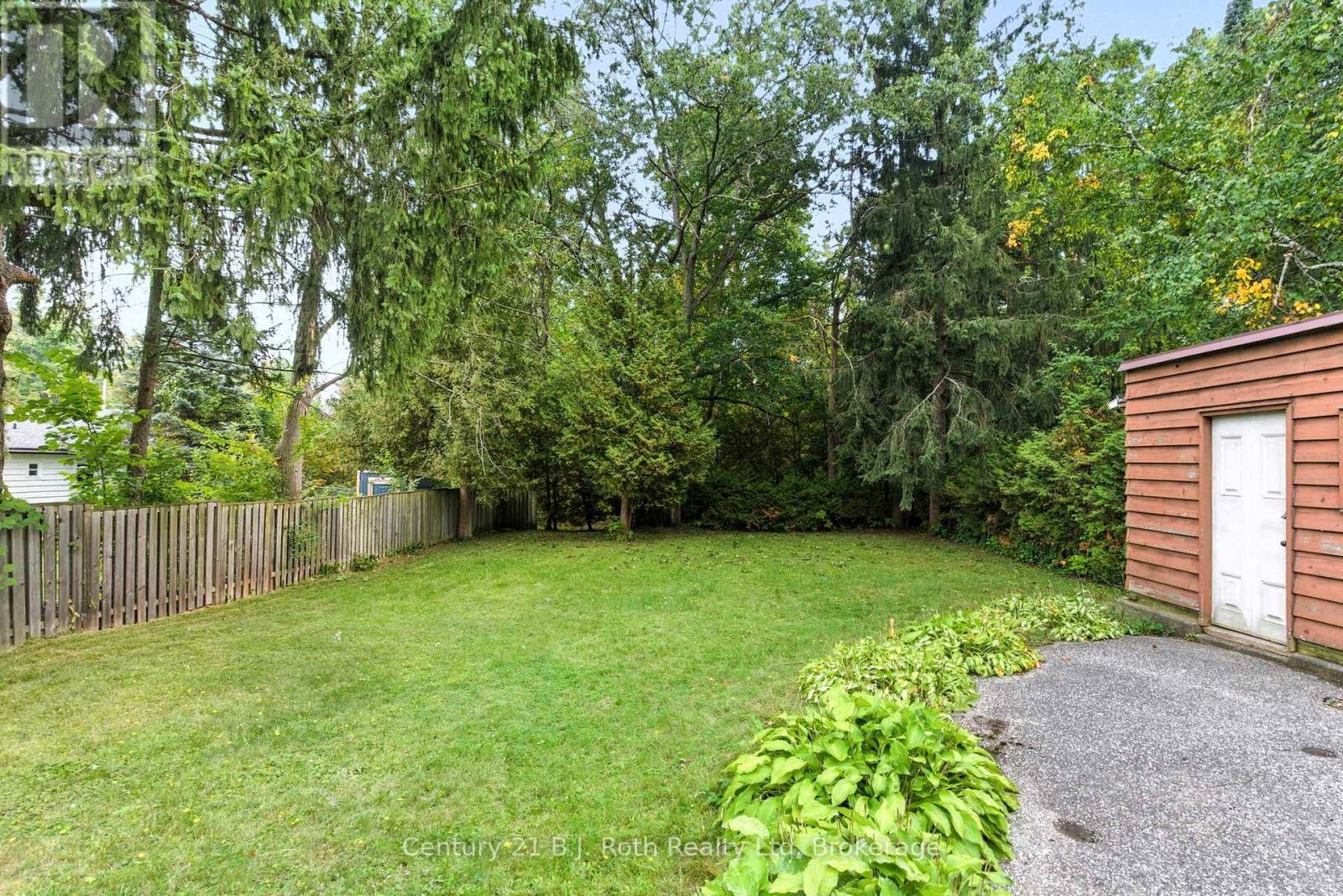639 Yonge Street, Midland, Ontario  L4R 2E1 - Photo 36 - S12429151