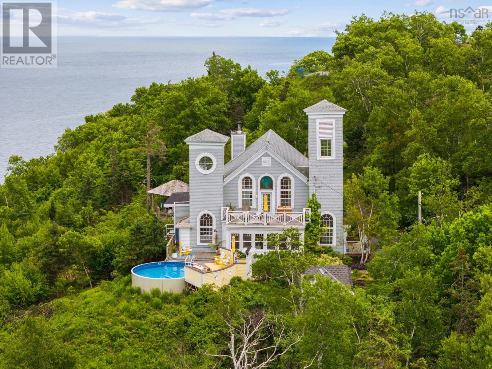 4 York Redoubt Crescent, Fergusons Cove, Nova Scotia