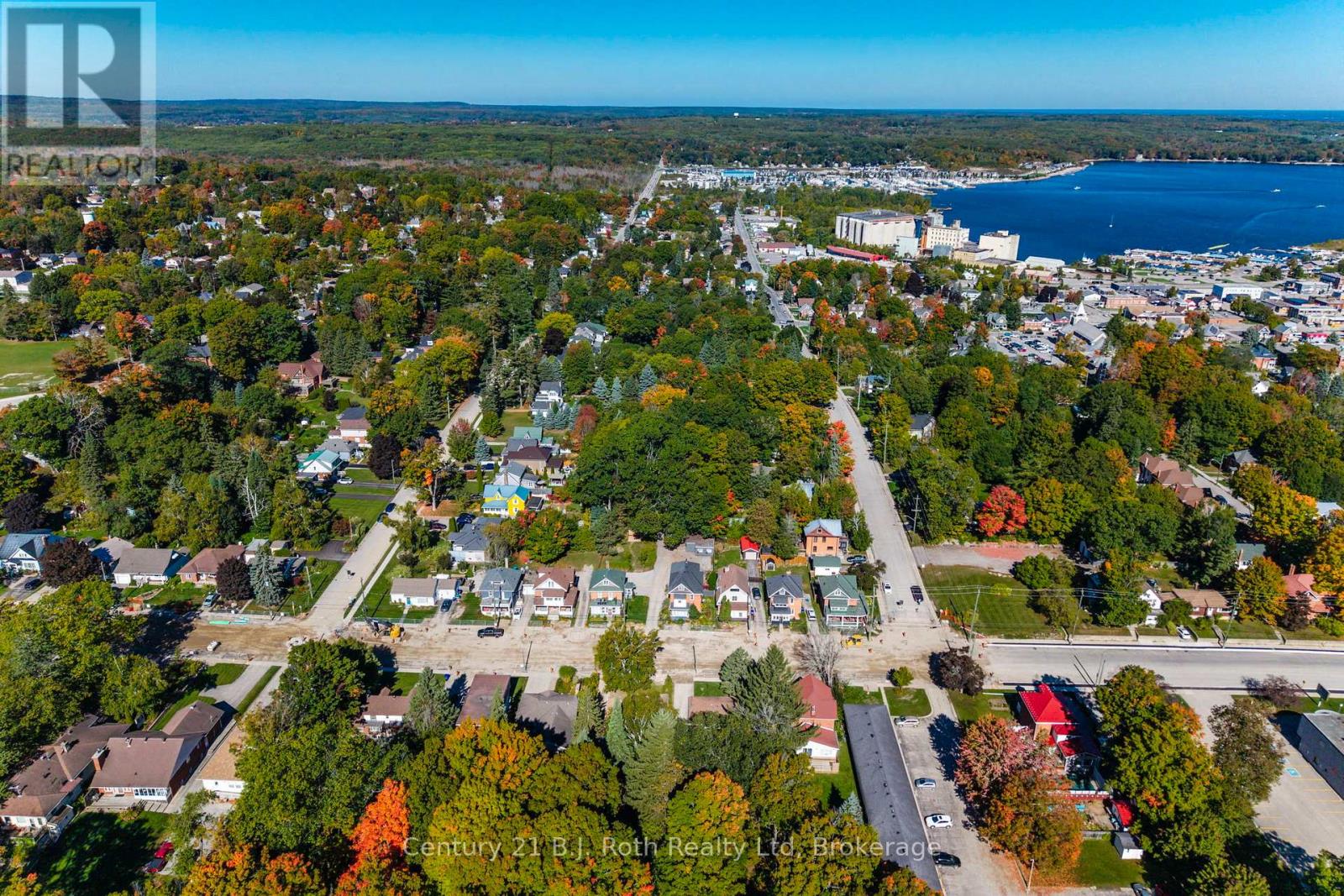 639 Yonge Street, Midland, Ontario  L4R 2E1 - Photo 49 - S12429151