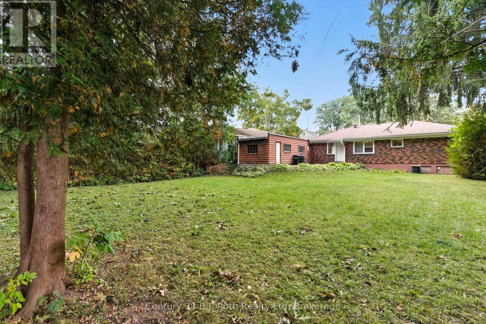 639 Yonge Street, Midland, Ontario  L4R 2E1 - Photo 42 - S12429151