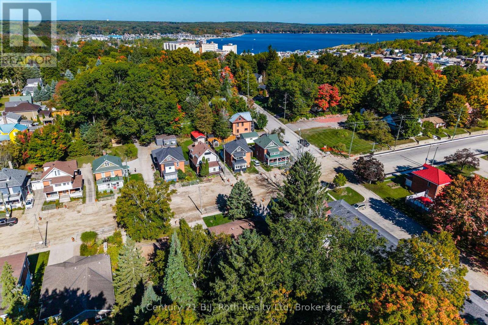 639 Yonge Street, Midland, Ontario  L4R 2E1 - Photo 47 - S12429151