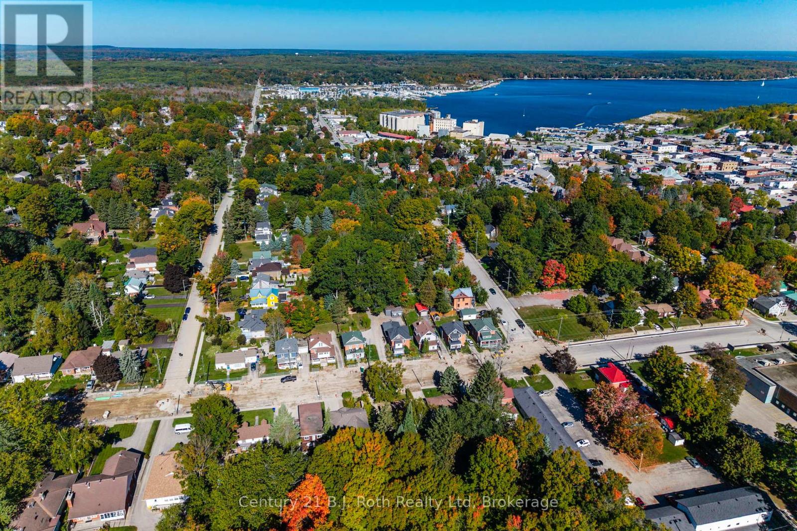 639 Yonge Street, Midland, Ontario  L4R 2E1 - Photo 48 - S12429151